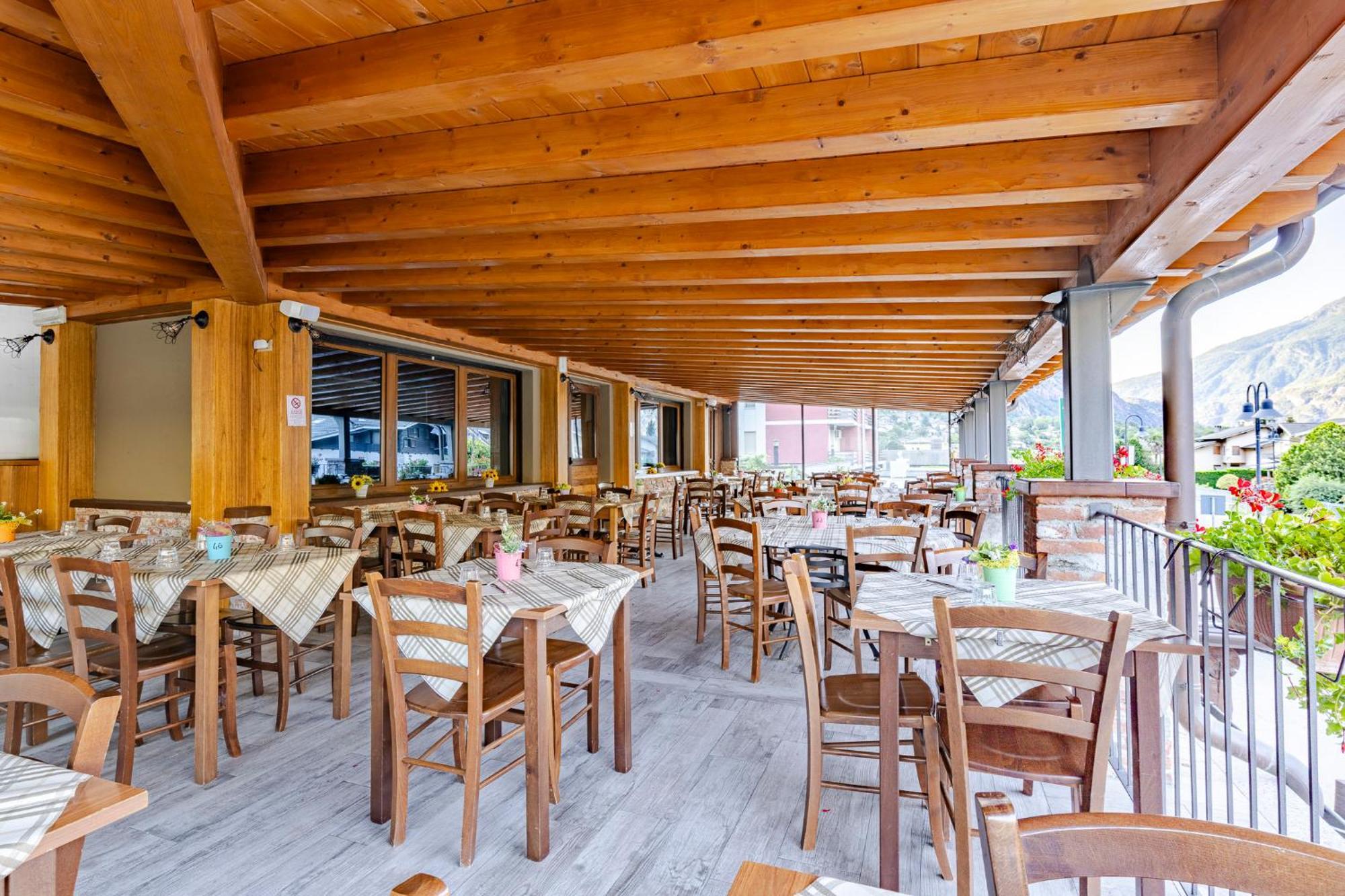 Hotel&Restaurant Armanac De Toubie Arnad Luaran gambar