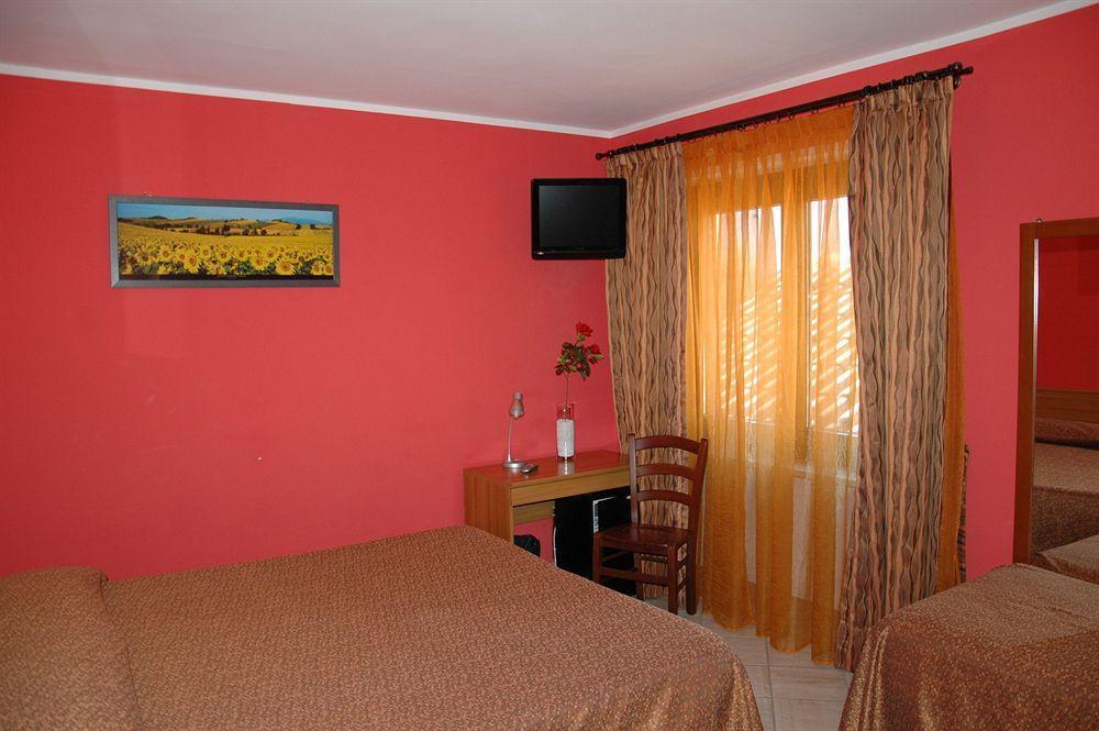 Hotel&Restaurant Armanac De Toubie Arnad Luaran gambar