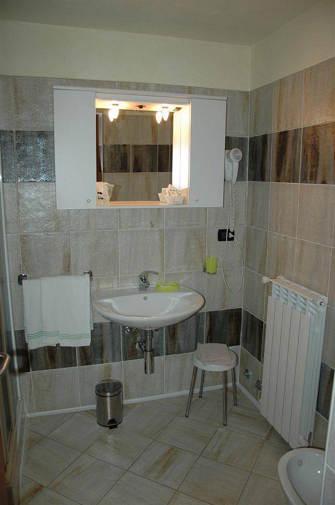 Hotel&Restaurant Armanac De Toubie Arnad Luaran gambar