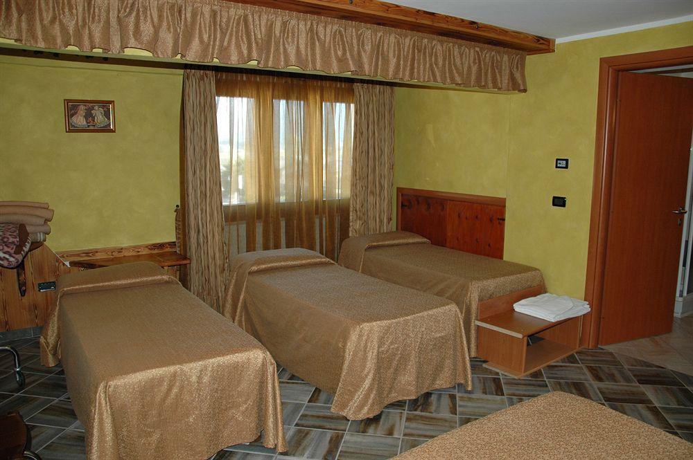 Hotel&Restaurant Armanac De Toubie Arnad Luaran gambar